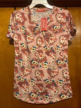 NWT Liz & Lilli Size S Pink Floral Top